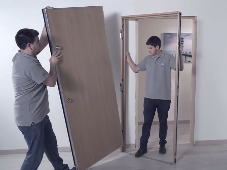 Cómo instalar una puerta acorazada TESA